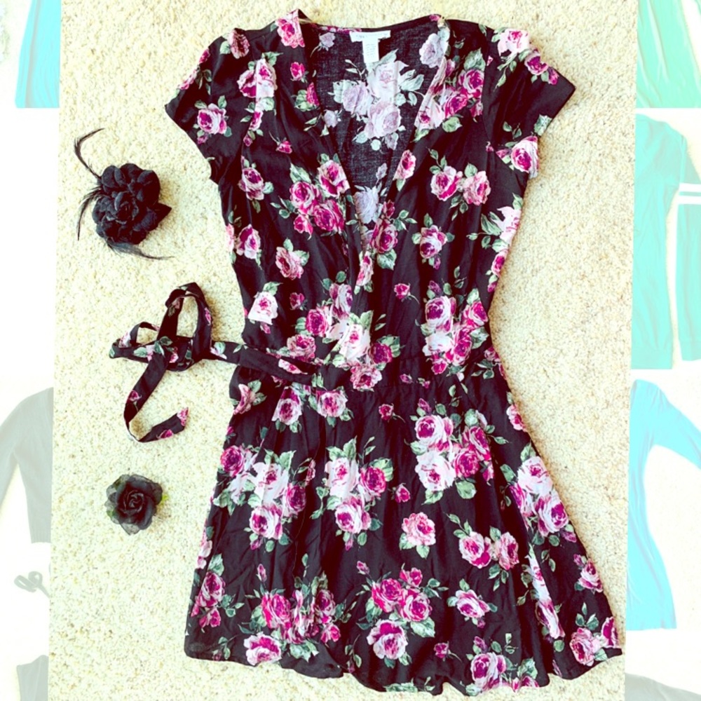 Full Tilt wrap floral Dress
